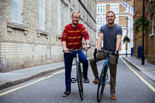 目的地までの方角＆距離だけを表示する自転車用スマートコンパス「ビーライン」先行予約開始