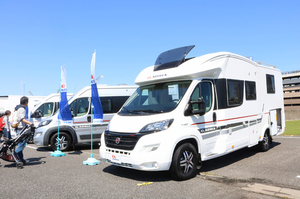 120台を超えるキャンピングカーが集結する「神奈川キャンピングカーフェア」開催