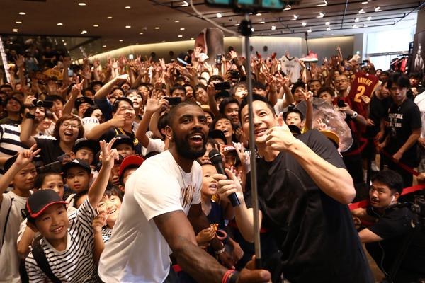 NBAのカイリー・アービングが2017年7月に初来日。ナイキ原宿で日本のファンと交流