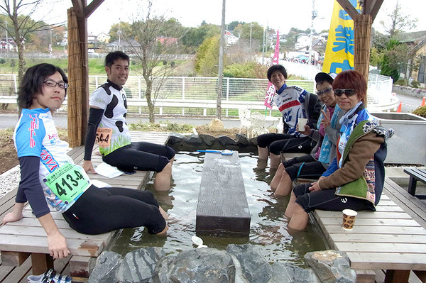 公道を封鎖して行う自転車耐久レース「温泉ライダー in 喜連川温泉」開催