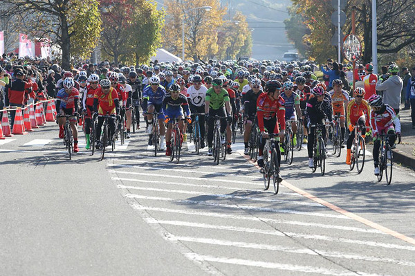 公道を封鎖して行う自転車耐久レース「温泉ライダー in 喜連川温泉」開催