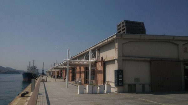 港湾倉庫を改装してサイクリスト向けホテルやジャイアントショップを出店したOnomichi U2