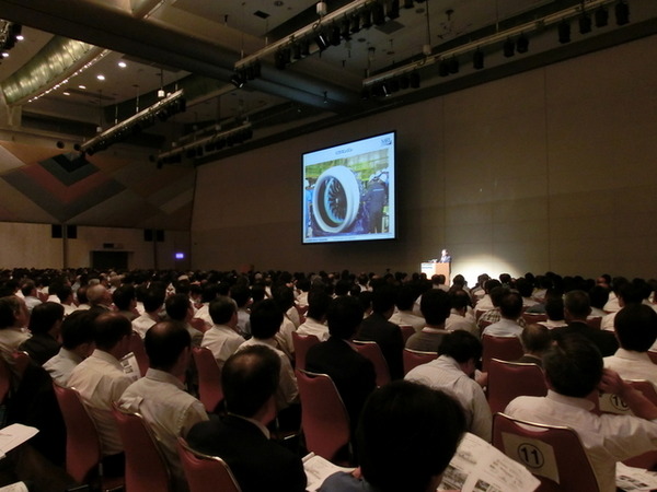 MRJ、環境性能で競合機にリードか「騒音面積40％縮減、CO2排出量で20％の差」