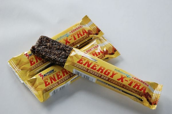 　ベルギーのサイクリング3アクションから新たにベルギーチョコを使用したエナジーエクストラバーが販売される。本商品はチョコをシリアルに練りこむ独自の製法で、そのため暑い季節でもチョコが溶けることがない。糖分にはパラチノースを配合し、ゆっくりと吸収される