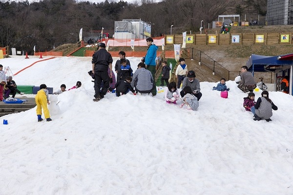 さがみ湖リゾートに雪遊び広場「スノーパラダイス」が11/18オープン