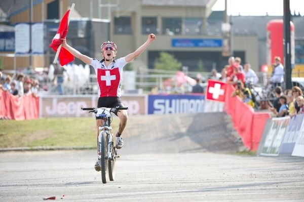 　9月1日から5日までカナダのモンサンタンで開催されていたMTB世界選手権で、トレック所属のトレーシー・モスリー（英国）が女子ダウンヒルで、マティアス・フルキガー（スイス）がU23クロスカントリーで優勝した。