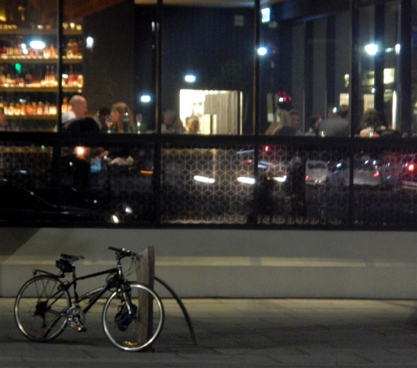 自転車のある風景