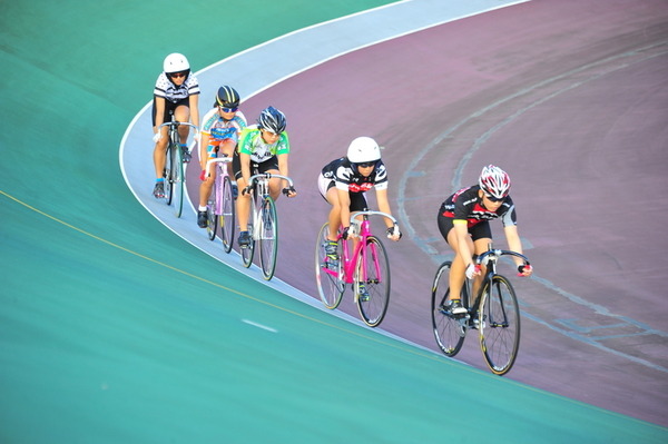 競技用自転車のスキルアップを目指す女性限定合宿「ガールズサテライトキャンプ」開催