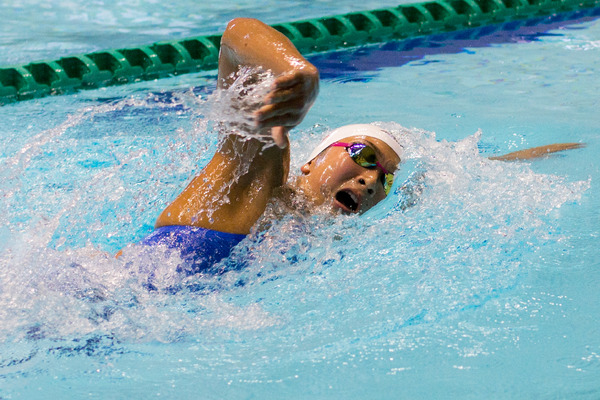 第34回コナミオープンで女子400m自由形予選を泳ぐ池江璃花子（2018年2月18日）