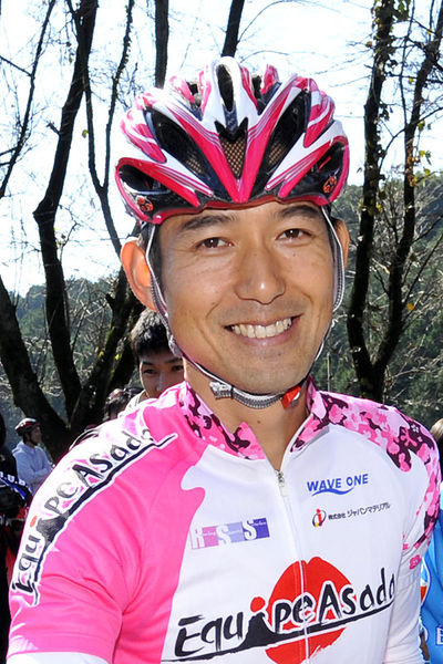 　埼玉県東松山市で自転車総合施設の「シクロパビリオン」を運営するシクリズムジャポンは11月3日、来シーズンより「エキップアサダ」としてレース活動を再開することを発表した。