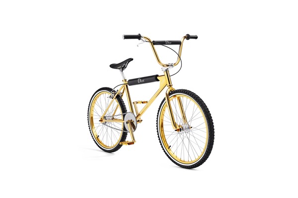 ディオール オムからボガードとコラボしたBMXが登場