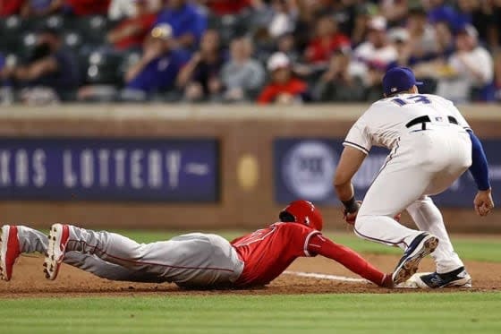 マーティンの牽制で刺されたエンゼルス・大谷翔平【写真：Getty Images】