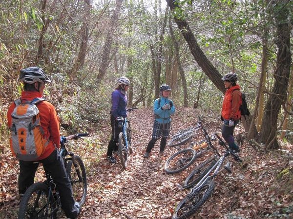 　グリーンピア三木MTBガールズミーティングが3月26日～27日に兵庫県三木市で開催され、その参加者募集が始まった。ゲスト講師はMTBが五輪で正式種目となったアトランタ代表の小林可奈子。実走レッスンや夕食後のガールズトーク、2日目にはガイド付きツーリングが予定さ