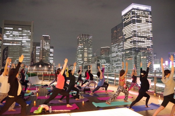 初心者も参加できるヨガイベント「Yoga Trip」がお台場・夢の広場で開催