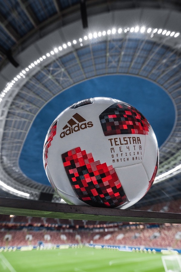 アディダス、W杯決勝トーナメント公式試合球「TELSTAR MEYTA」発表