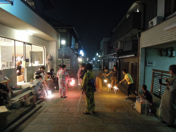 2013年の様子（大塚呉服店）