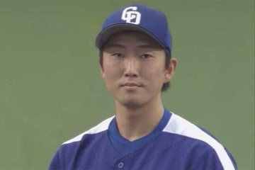 プロ初勝利を挙げた中日・藤嶋健人【画像：(C)PLM】