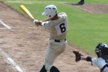 長田の右腕・橋本に封じられた報徳学園・小園海斗【写真：編集部】