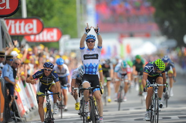 　ツール・ド・フランスは7月4日、オロンヌ・シュルメール～ルドン間の198kmで第3ステージが行われ、大集団によるゴール勝負をガーミン・サーベロのタイラー・ファーラー（27＝米国）が制して初優勝した。