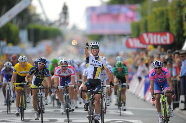 　ツール・ド・フランスは7月8日、ルマン～シャトールー間の218kmで第7ステージが行われ、HTC・ハイロードのマーク・カベンディッシュ（26＝英国）がゴール勝負を制して第5ステージに続く区間勝利を挙げた。大会通算17勝目。