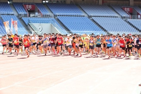 仲間と走る「日産スタジアム５時間耐久リレーマラソン」12月開催