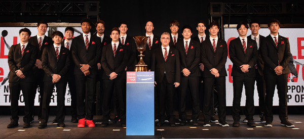 ワールドグループ、バスケットボール日本代表にオフィシャルスーツを提供
