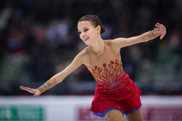 アンナ・シェルバコワがバンケットの様子を公開　羽生結弦やネイサン・チェンとのツーショットも