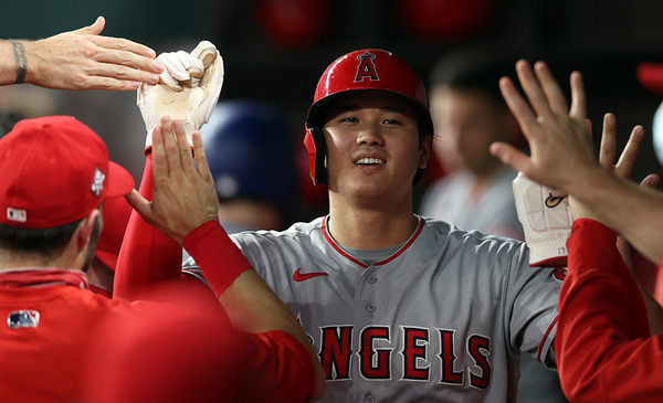 【MLB】大谷翔平、“リアル二刀流”での躍動を監督も絶賛「大谷を見て楽しめないなら、野球を楽しむことはできない」