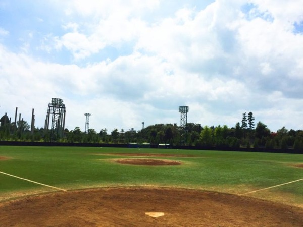 【プロ野球】日ハム新庄監督、キャンプ初視察からSNSフル活用　選手も“野球少年”に変貌した集合写真が話題