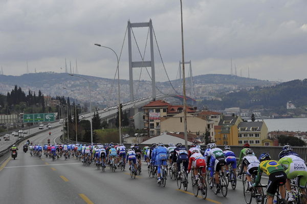 　プレジデンシャルサイクリングツアー・オブ・トルコが4月22日から29日まで同地で開催される。最終ステージが行われるイスタンブールでは、アジア大陸とヨーロッパ大陸を結ぶ海峡をボスポラス橋で横断する。全8ステージで、第8ステージのコースは「イスタンブール～ヨ