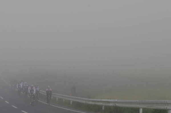 序盤は霧の中を走りました（ツール・ド・東北14）