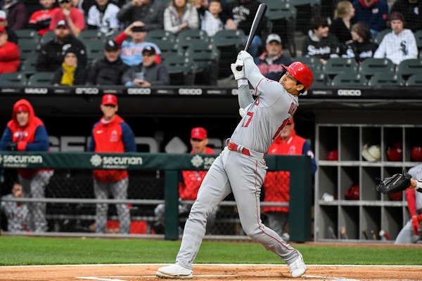 【MLB】大谷翔平、今季初の4番で4号ソロ　「これがホームランだ!」と実況も絶叫