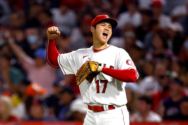 【MLB】「ワンマンSHOだ！」リアル二刀流で躍動の大谷翔平、現地メディアからの期待に“満額回答”