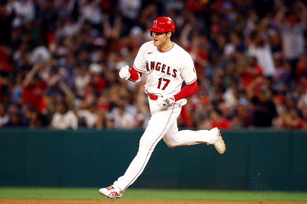 【MLB】大谷翔平、リアル二刀流で45打席ぶり12号逆転弾　ファン総立ち＆現地実況も感嘆「ゴージャスHR」