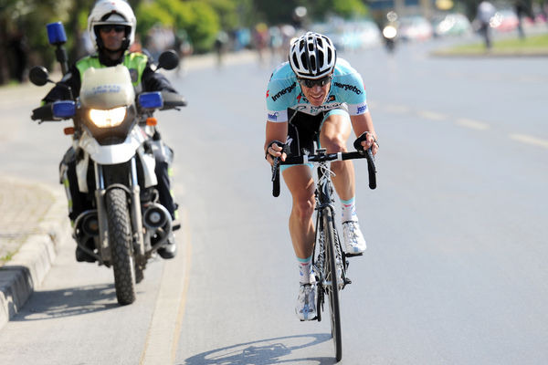 　プレジデンシャルサイクリングツアー・オブ・トルコは4月28日、クシャダス～イズミル間の124kmで第7ステージが行われ、オメガファルマ・クイックステップのイリョ・ケッセ（ベルギー）が独走の果てに間一髪で後続集団から逃げ切って優勝した。