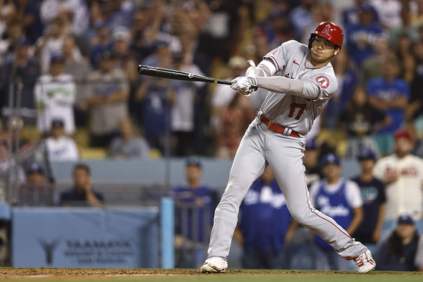 【MLB】自打球で苦悶　アザが残る大谷翔平、104年ぶりの偉業がかかる次回先発登板への影響は…