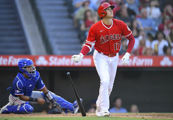 【MLB】大谷翔平、本拠地ファン総立ちの“逆転”22号3ラン　実況「ショーヘイ、スゴーイ！」