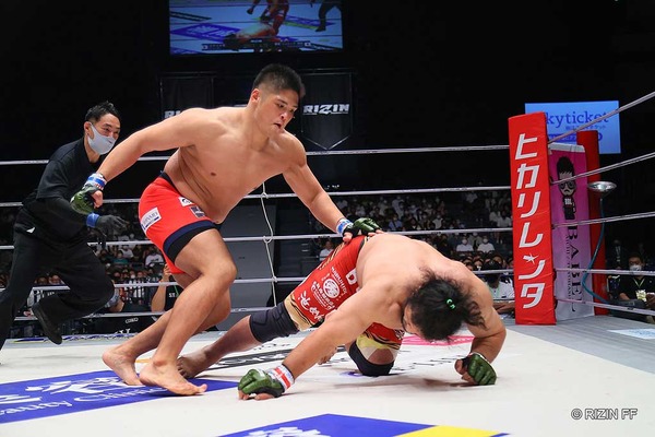 【RIZIN.37】元力士・スダリオ剛、元警官の関根“シュレック”秀樹を「左フック一発」でKO　わずか“53秒殺”に会場どよめき