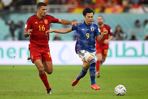 【カタールW杯】スペイン撃破の森保ジャパン　“ジョーカー”三笘薫を活かす「川崎組」と勝因となった攻守のメリハリ