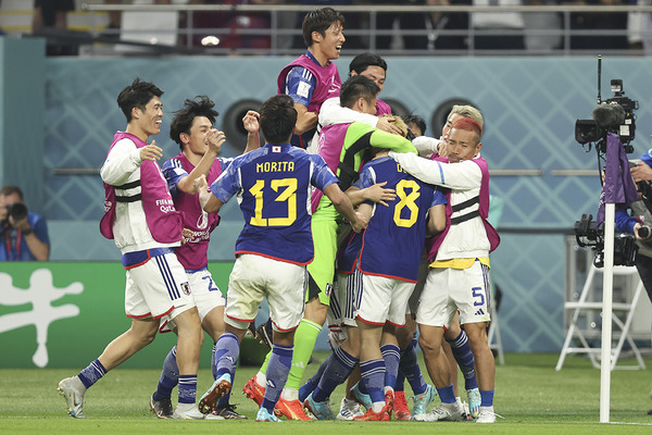 【カタールW杯】日本代表、堂安律、田中碧のゴールで後半逆転　スペイン撃破でGS突破なるか