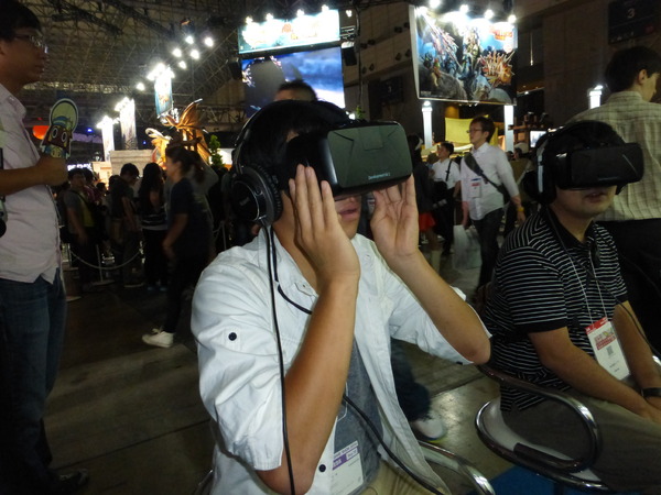 電撃オンラインOculus Riftブース