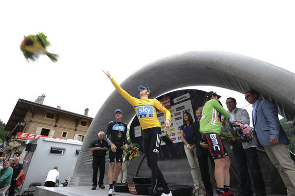 　クリテリウム・デュ・ドーフィネは6月10日、フランスのモルジンヌからスイスのシャテルまでの126kmで第7ステージが行われ、スカイのブラドリー・ウィギンス（英国）が初の総合優勝を決めた。区間優勝は第2ステージに続き、カチューシャのダニエル・モレノ（スペイン）