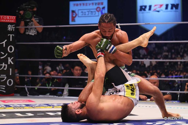 【RIZIN.40】ホベルト・サトシ・ソウザ、あと“一歩”追い詰めるもベラトール王者AJ・マッキーのタフネスぶりに判定負け