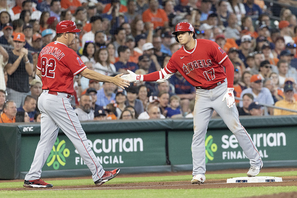 【MLB】大谷翔平、177キロ中前打に179キロ弾丸タイムリー三塁打で16度目マルチ　実況も「素晴らしいスイング」と絶賛