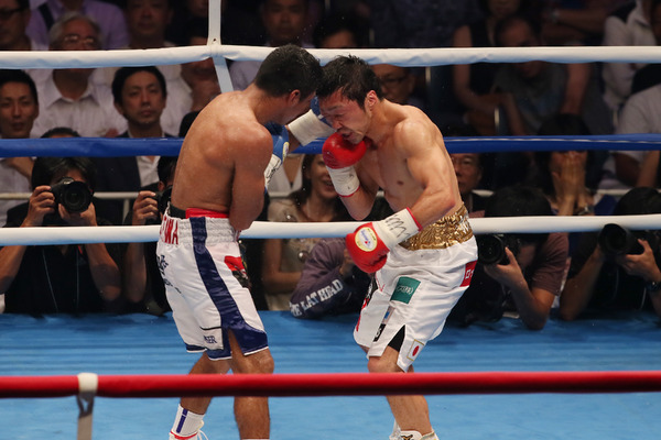 2014年9月5日、八重樫東の試合のようす（c）Getty Images