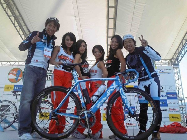 「自転車大好き芸人」として知られる安田大サーカスの団長安田がお台場サイクルフェスティバルに参加する。昨年に続いての参加でステージイベントなどでどんなトークが飛び出すか期待される。同イベントは8月18、19日に東京都の台場地区で開催され、団長安田は18日のみ