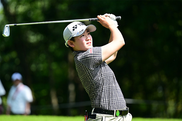 【女子ゴルフ】岩井明愛が10アンダー単独首位で2週連続Vに王手、2打差に初優勝狙う安田祐香　ミヤギテレビ杯ダンロップ女子オープン2日目