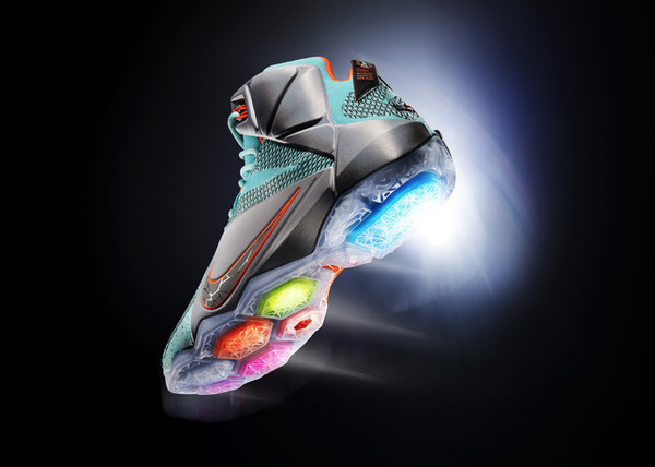 ナイキ、LEBRON 12 'NSRL'