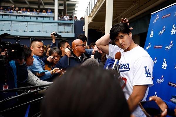 【MLB】「アメリカで生まれて良かったよ」現地記者が投稿、午前6時に日本の取材班がド軍キャンプ地集結「トイレにも行けない」