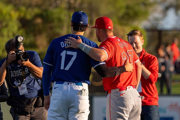 【MLB】大谷翔平とトラウトが再会の熱い抱擁、笑顔で談笑する姿にファン感激「泣けてくる」